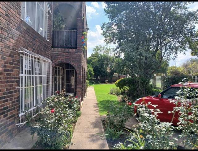 2 BEDROOM PROPERTY TO RENT IN THREE RIVERS